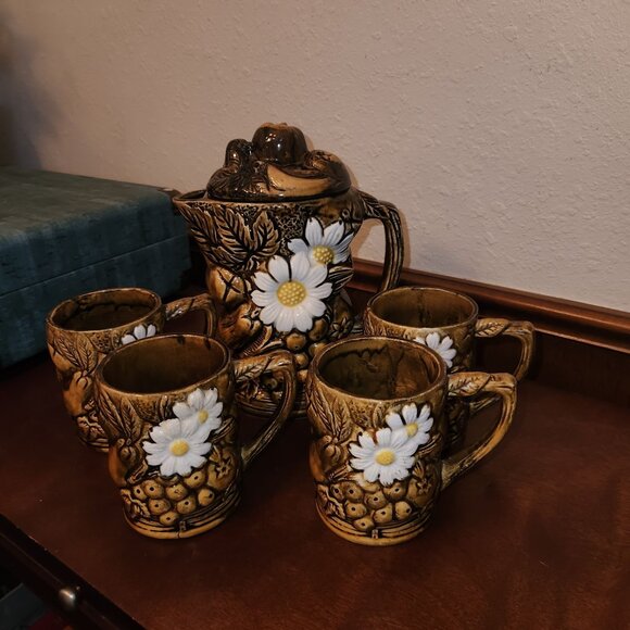 Tea Pitcher Set Embossed 3D Fruit and Daisies Setting for 4 Made in Japan BOHO - Picture 2 of 13